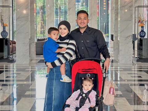 Kini jadi Ibu 2 Anak, ini Deretan Foto-foto Terbaru Kesha Ratuliu yang Makin Langsing dan Cantik