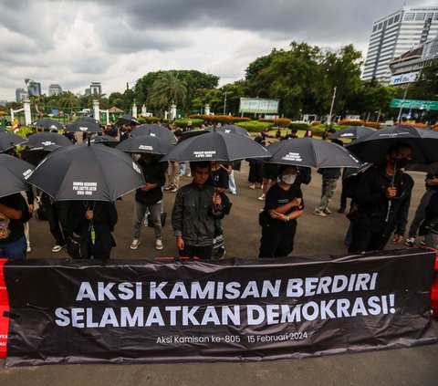 FOTO: Aksi Kamisan ke-808, Aktivis Soroti Kekerasan Terhadap Perempuan