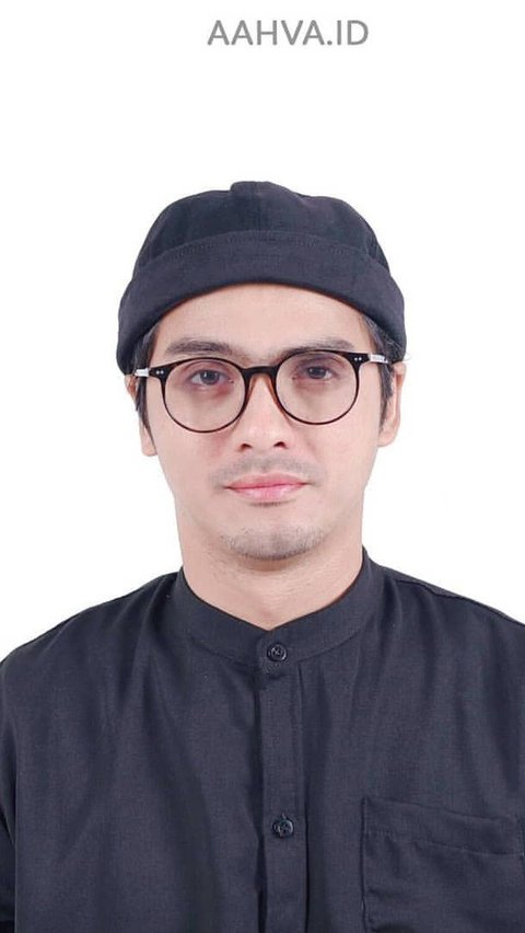 Peci Topi, Paduan Elemen Topi Kupluk dengan Peci