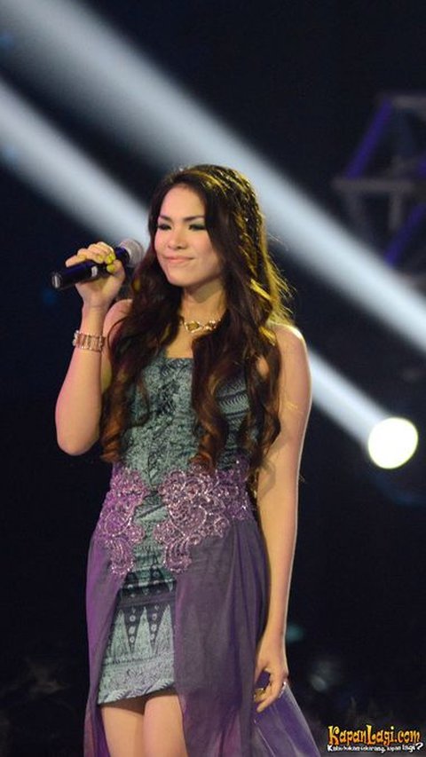 Wanita asal Bangka Belitung tersebut mulai menarik perhatian saat dia mengikuti Indonesian Idol 2014