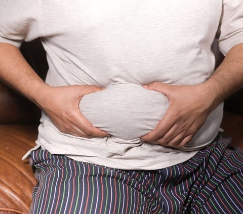Bloated Stomach Making You Feel Annoyed? Here are the Causes and Powerful Ways to Overcome It!