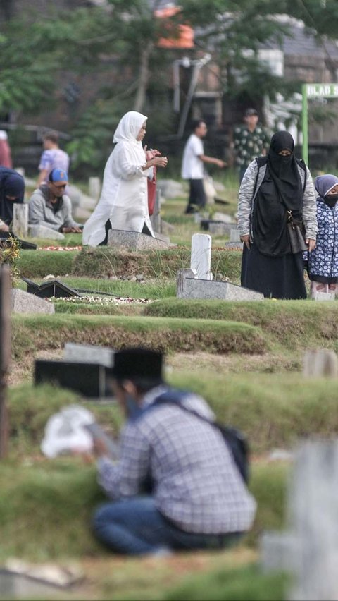 Penutup Ziarah Kubur dengan Doa Sapu Jagad