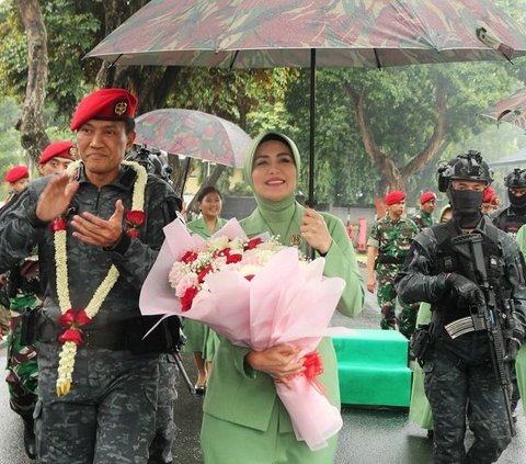 Becoming the Wife of Commander of Unit 81 Kopassus, Take a Look at 9 Photos of Juliana Moechtar Blending with Persit Special Forces