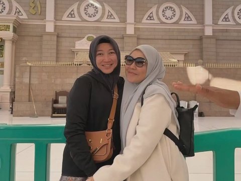 Bak Bestie, Portrait of Umi Kalsum's Closeness to Ayu Ting Ting's Future Mother-in-Law