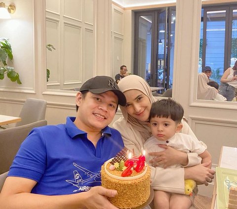 Congratulations! Nadya Mustika, former contestant of Rizky D'Academy, is pregnant with her second child