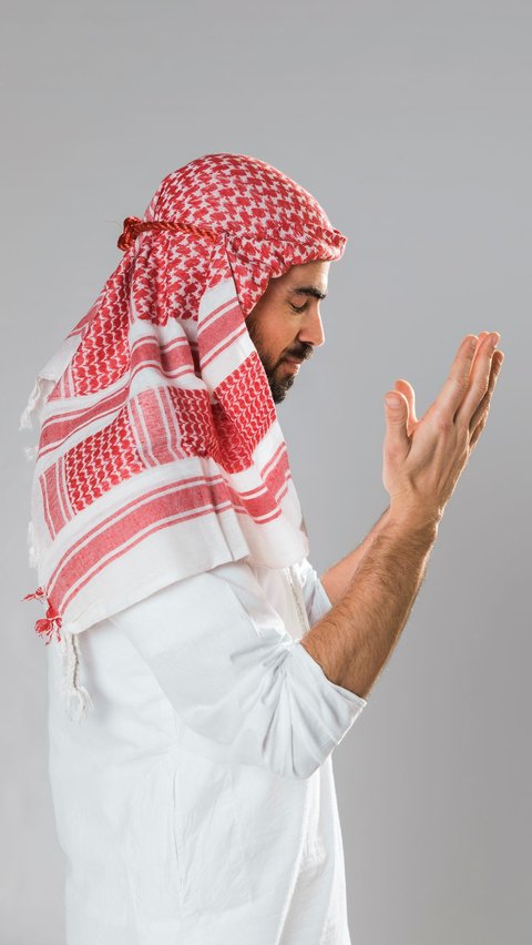 Doa Qunut Latin Lengkap dengan Arab dan Artinya untuk Sholat Subuh, Ketahui Juga Manfaatnya yang Luar Biasa