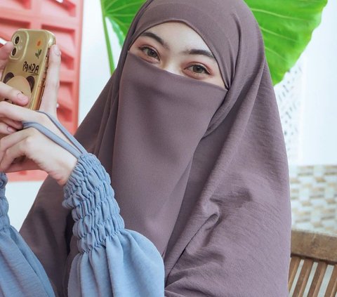 14 Inspirasi Model Fashion Hijab untuk Lebaran, Bikin Kamu Makin Cantik