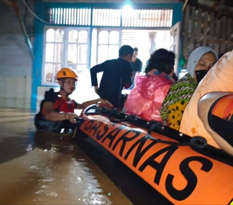 16 Korban Banjir Bandang dan Longsor di Pesisir Selatan Ditemukan Meninggal Dunia