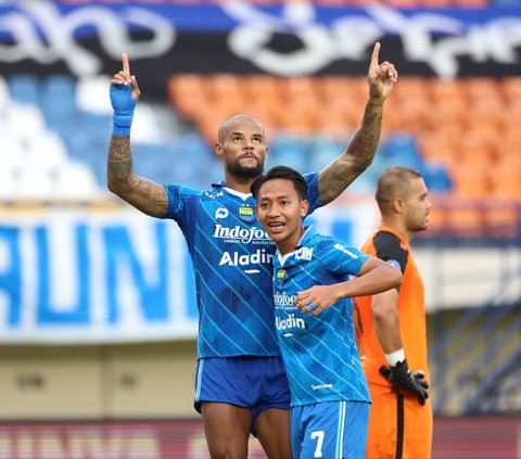 FOTO: Persib Bandung Tampil Perkasa di Hadapan Persija, David Da Silva Borong 2 Gol