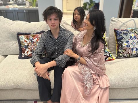 Potret Farah Quinn Buka Puasa Bersama dengan Konsul Jenderal RI di Amerika, Rumah dan Anaknya Bikin Salfok