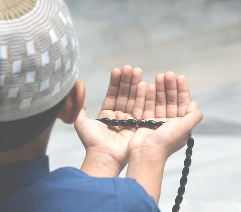 Practice to Achieve Blessings, Here are 5 Powerful Morning and Evening Prayers during Lailatul Qadar