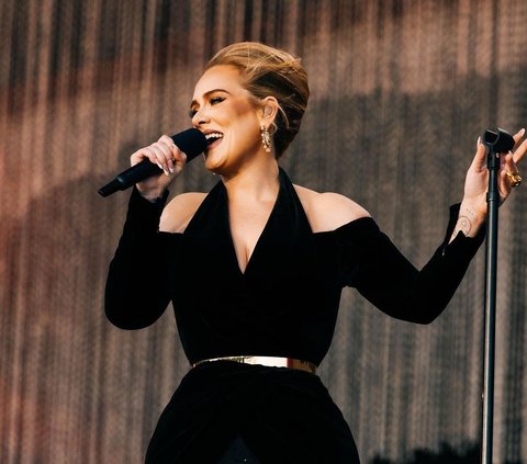 Fakta Unik Adele, Ternyata Pernah Operasi Tenggorokan Akibat Sering Merokok