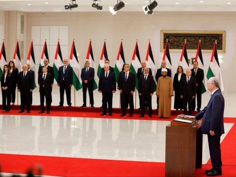 FOTO: Di Tengah Ketegangan Gaza dengan Israel, Presiden Mahmoud Abbas Bentuk Pemerintahan Baru Palestina untuk Reformasi