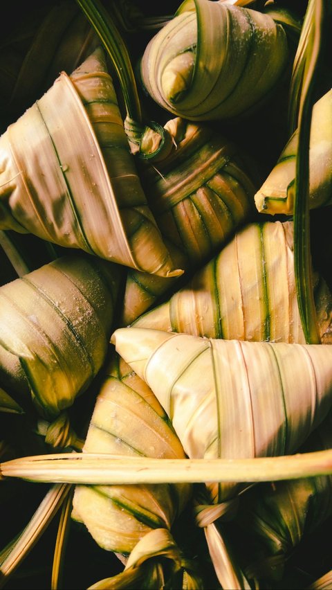 <b>Aneka Resep Ketupat Lemak</b>