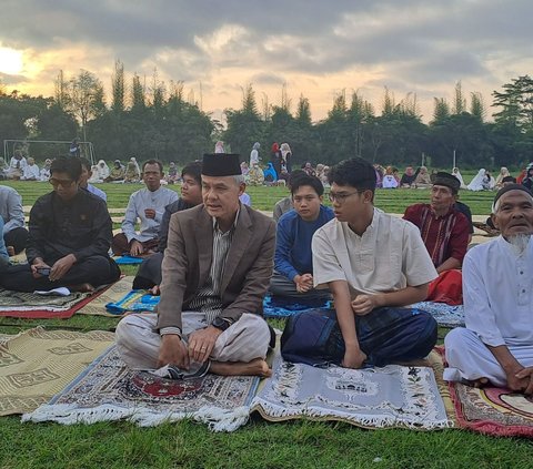 Ganjar Salat Idulfitri Ditemani Istri dan Anak di Sleman