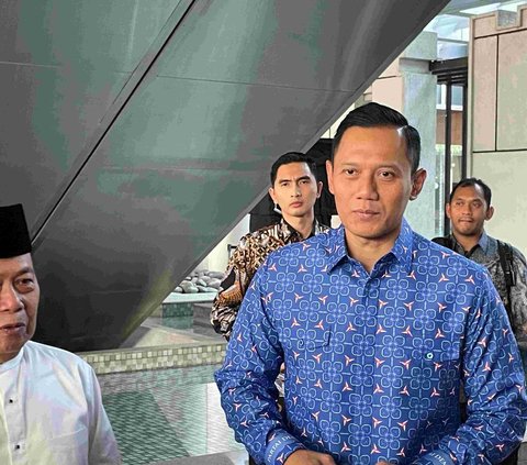 Jokowi Titip Salam Lebaran ke SBY Lewat AHY