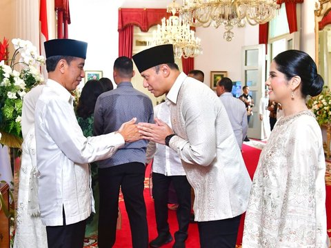 FOTO: Momen Para Menteri Bermaaf-maafan dengan Presiden Jokowi saat Open House di Istana Negara, Ada Prabowo hingga AHY
