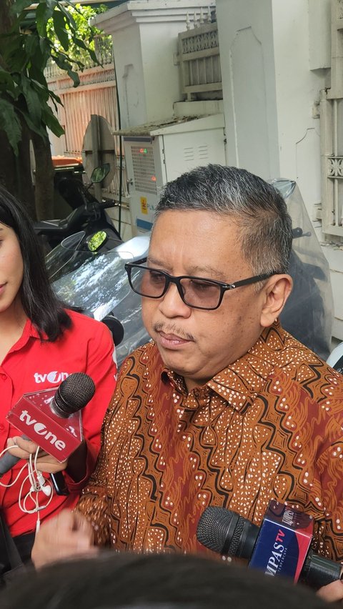 Hasto Ungkap Motif Rosan Roeslani Datangi Kediaman Megawati