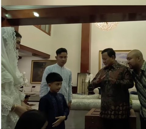 Momen Prabowo Panggil Jan Ethes ‘Mas’ Saat Ajak Naik Kuda