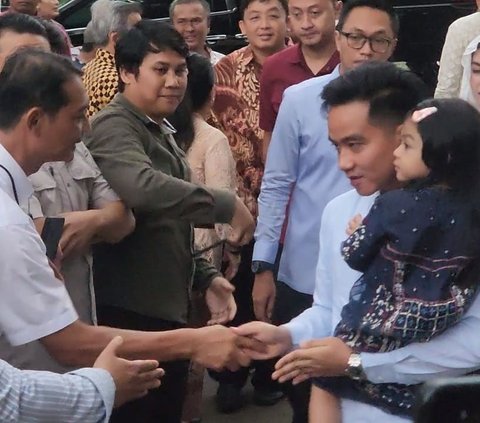 Momen Prabowo Panggil Jan Ethes ‘Mas’ Saat Ajak Naik Kuda