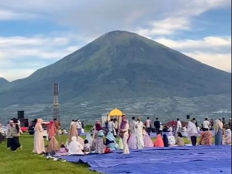 Masya Allah Makes the Heart Calm, Green Natural Landscape at the Location of Eid Prayer in Wonosobo is Like a Painting