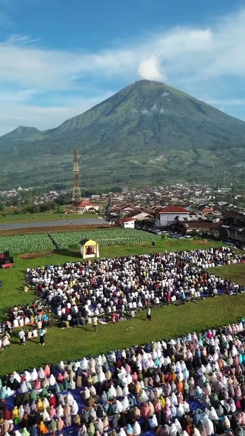 Masya Allah Makes the Heart Calm, Green Natural Landscape at the Location of Eid Prayer in Wonosobo is Like a Painting