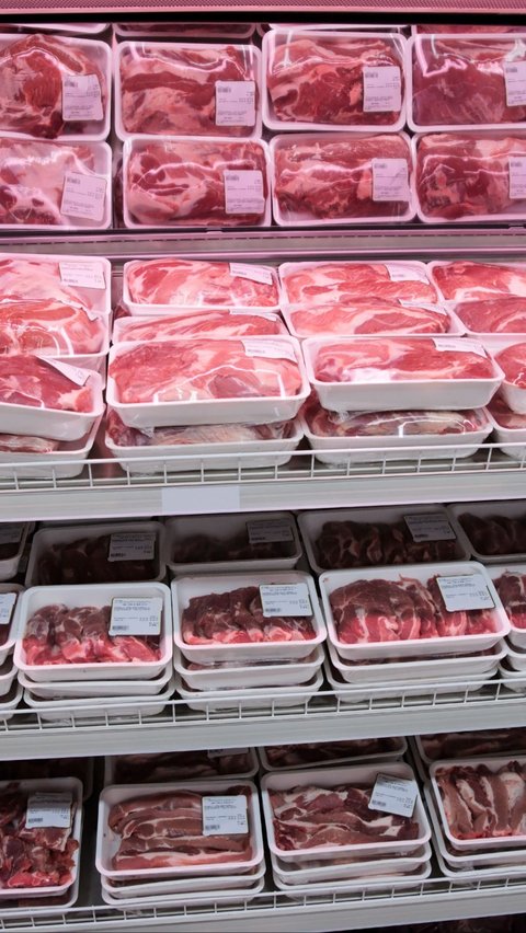 Angry Often Followed by Thieves, Expensive Meat in This Supermarket is Installed with GPS Tracker