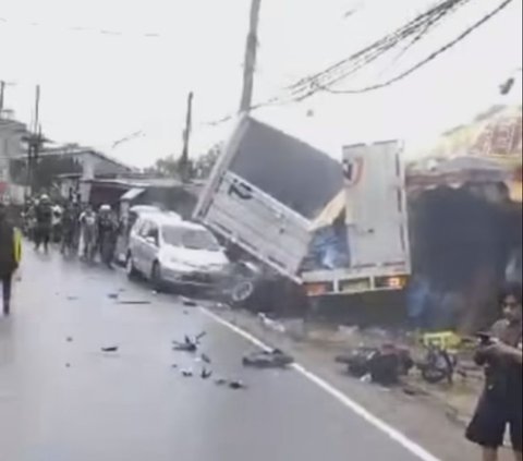 Viral Unggahan Kecelakaan Beruntun di Puncak Bogor, Begini Faktanya