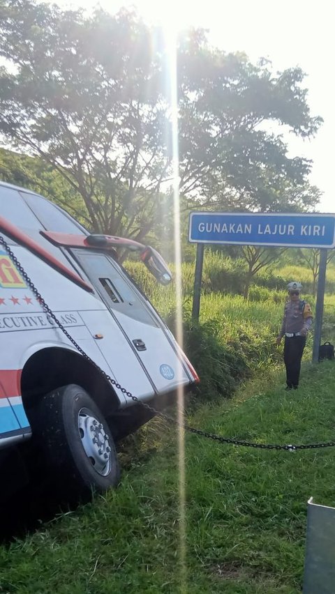 Jasamarga Pastikan Arus Tol Batang-Semarang Lancar Imbas Kecelakaan Bus Rosalia Indah