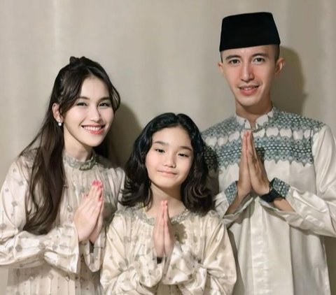 Lebaran Without a Future Husband, Ayu Ting Ting Shows Off Bucin Moment with Muhammad Fardana Through Video Call