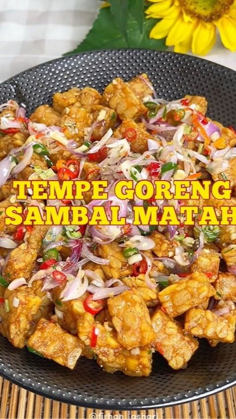 7. Tempe Goreng Sambal Matah