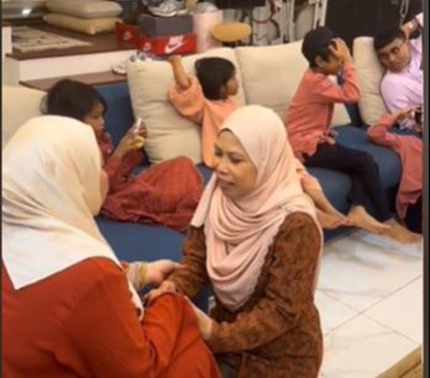 This Man with Four Wives Celebrates Eid Together, Moments of Forgiveness Intrigue