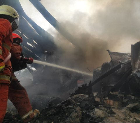 Pihaknya belum dapat memastikan penyebab kebakaran yang menghanguskan dua rumah yang berada di Jalan Cempedak Raya RT 06 RW 013 Nomor 7, Pamulang Timur, Kecamatan Pamulang, Kota Tangerang Selatan.<br><br>