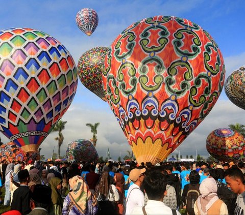 FOTO: Indahnya Warna-Warni Festival Balon Udara Wonosobo 2024 Meriahkan Suasana Idulfitri 1445 Hijriah