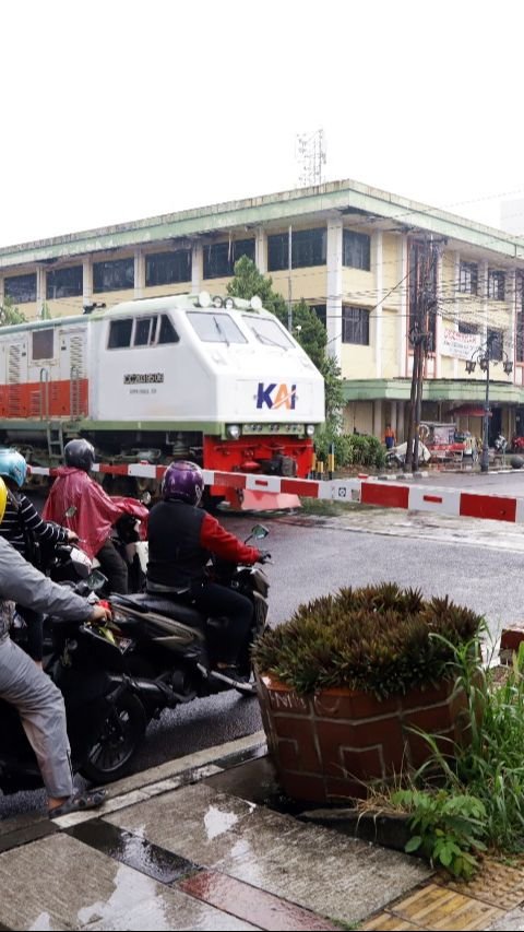 Ternyata Bukan Kewajiban KAI Pasang Palang dan Rambu di Perlintasan Sebidang Kereta, Begini Penjelasannya