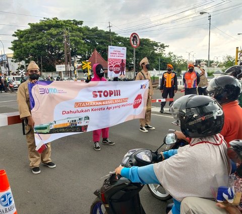 Ternyata Bukan Kewajiban KAI Pasang Palang dan Rambu di Perlintasan Sebidang Kereta, Begini Penjelasannya