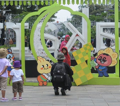 FOTO: H+2 Idulfitri, Kawasan Kota Tua Tetap Menjadi Lokasi Primadona Liburan Keluarga