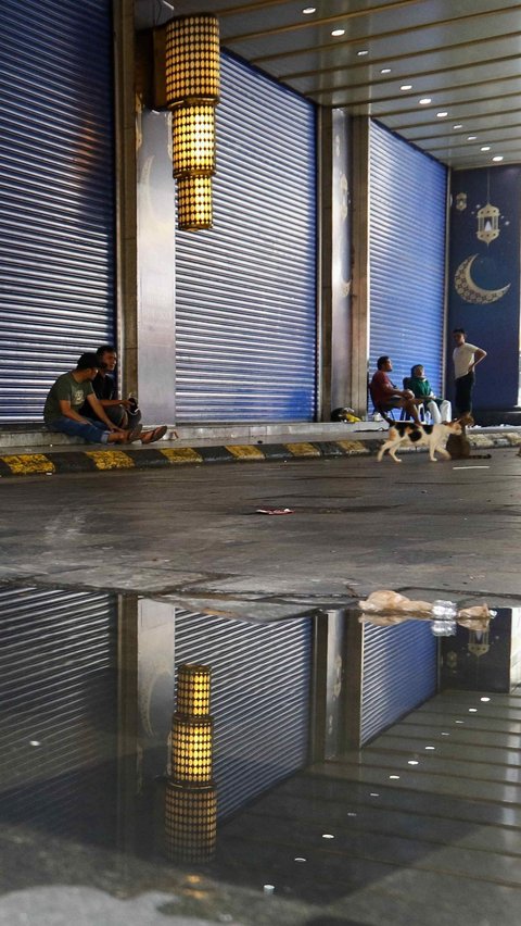 FOTO: Penampakan Sepi Pasar Tanah Abang saat Ditinggal Mudik Para Pedagang