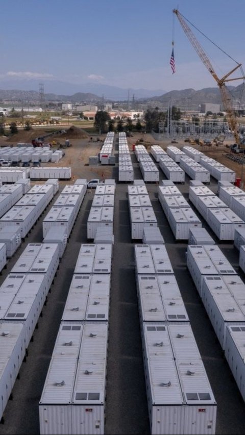 FOTO: Penampakan Proyek Pembangunan Baterai Power Bank Terbesar Dunia di Amerika Serikat yang Bisa Menyalurkan Listrik ke 680.000 Rumah