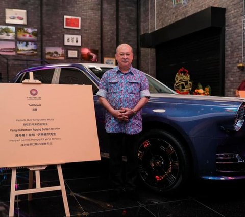 Raja Malaysia Jadi Orang Pertama di Dunia Terima Hongqi L5, Mobil Khusus Bawa Tamu Negara yang Sangat Canggih