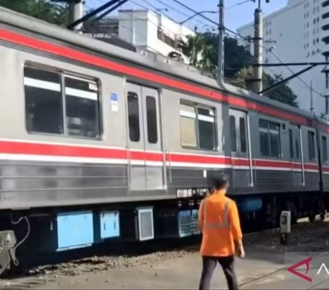 KRL Anjlok Sudah Dievakuasi, KAI Commuter Lakukan Normalisasi Jalur Rel