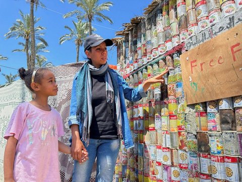 FOTO: Di Tengah Gempuran Israel, Warga Palestina di Jalur Gaza Inovatif Bikin Rumah Kaleng Bekas Makanan