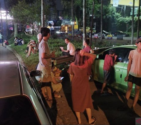 Cerita Warga Rela Tunggu One Way Selama 8 jam Demi Liburan ke Puncak