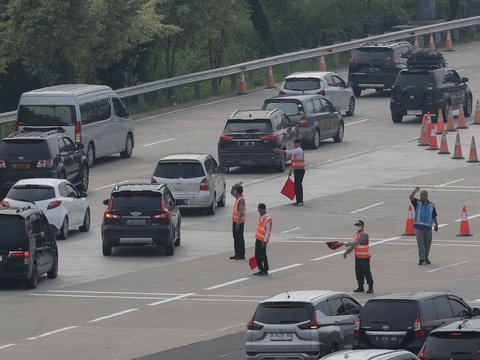 One Way di KM 414 Tol Kalikangkung sampai KM 72 Tol Cipali Diperpanjang hingga Pukul 24.00 WIB