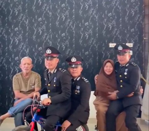 Viral Keluarga Reka Ulang Foto Jadul 39 Tahun Lalu, Tiga Bocah Ini Kini Sukses Jadi Polisi Gagah dan Berwibawa