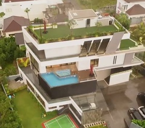 Luxury House Showdown: Verrell Bramasta VS Putri Zulkifli Hasan Rumored to Have a Special Relationship, Who is Wealthier?