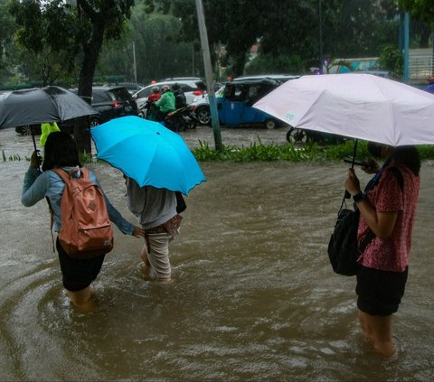 Kali Ciliwung Meluap, 18 RT di Jakarta Timur Terendam Banjir