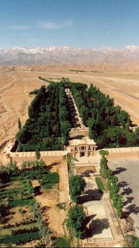 Bentuk Taman Shazdeh