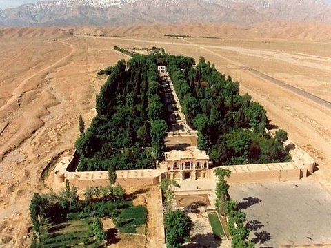 Like a Green Diamond in the Desert, the Rich Historical Value of Shazdeh Garden in Iran