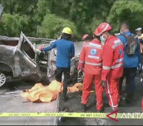 12 Jenazah Korban Kecelakaan Maut di KM 58 Tol Japek Teridentifikasi, Ini Identitasnya